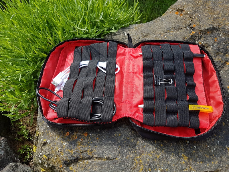 Sac à matos Enduristan pour matériel électrique et électronique small parts organizer